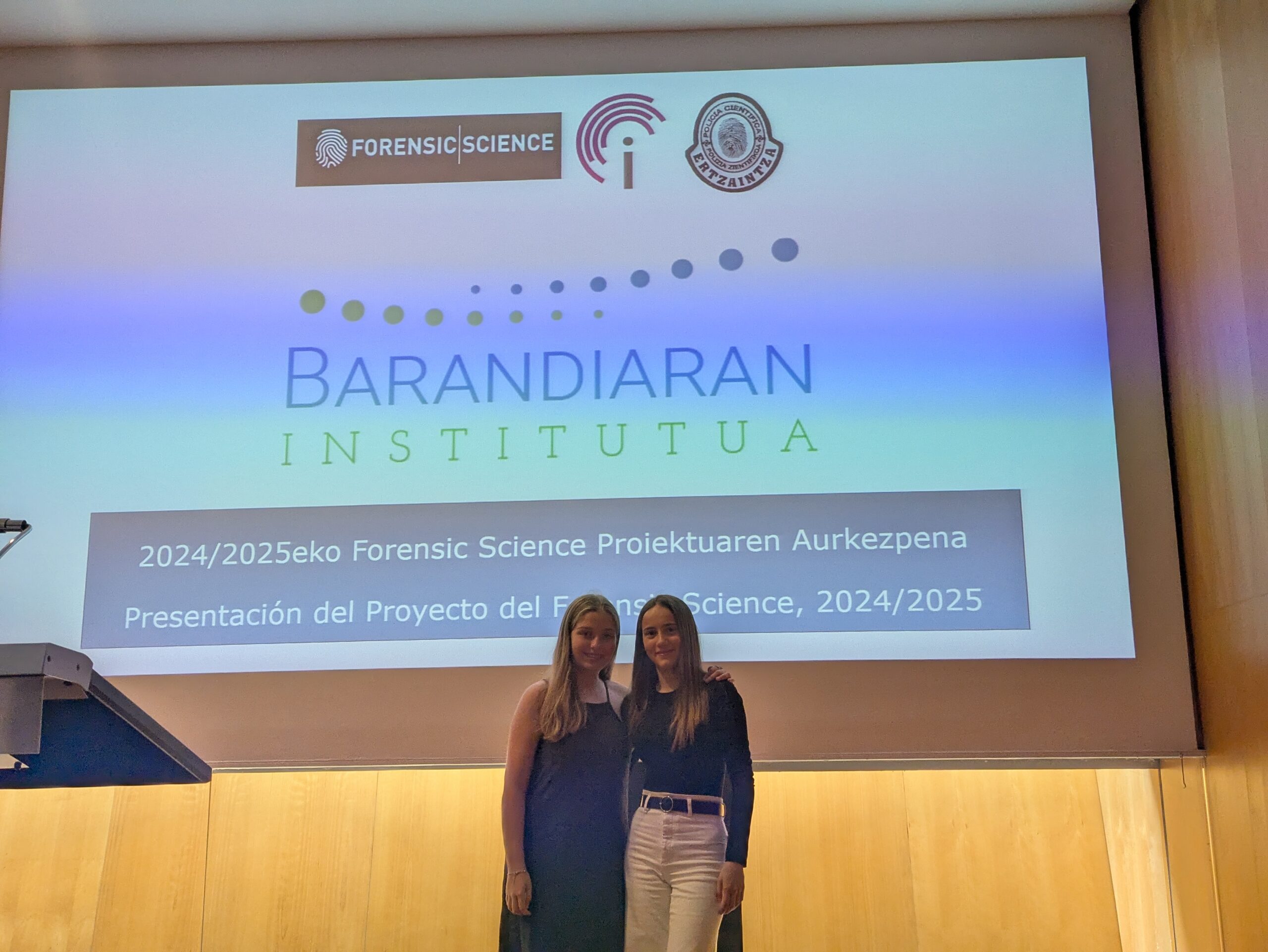 FORENSIC SCIENCE PROIEKTUA ERTZAINTZAREN KOMISARIA NAGUSIAN AURKEZTU DUGU